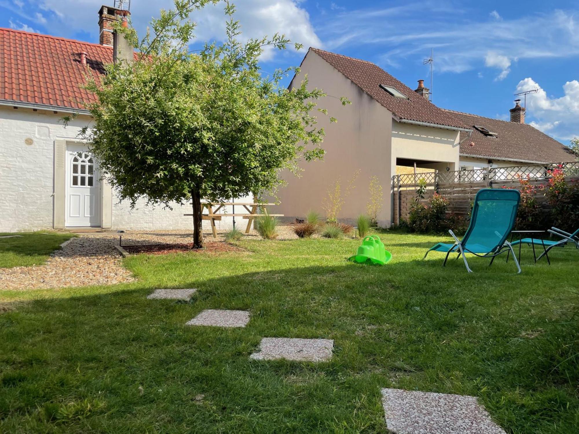 Le Cocoon D'Annabelle - Jolie Maison Avec Jeux Et Grand Jardin Pierrefitte-sur-Sauldre Buitenkant foto