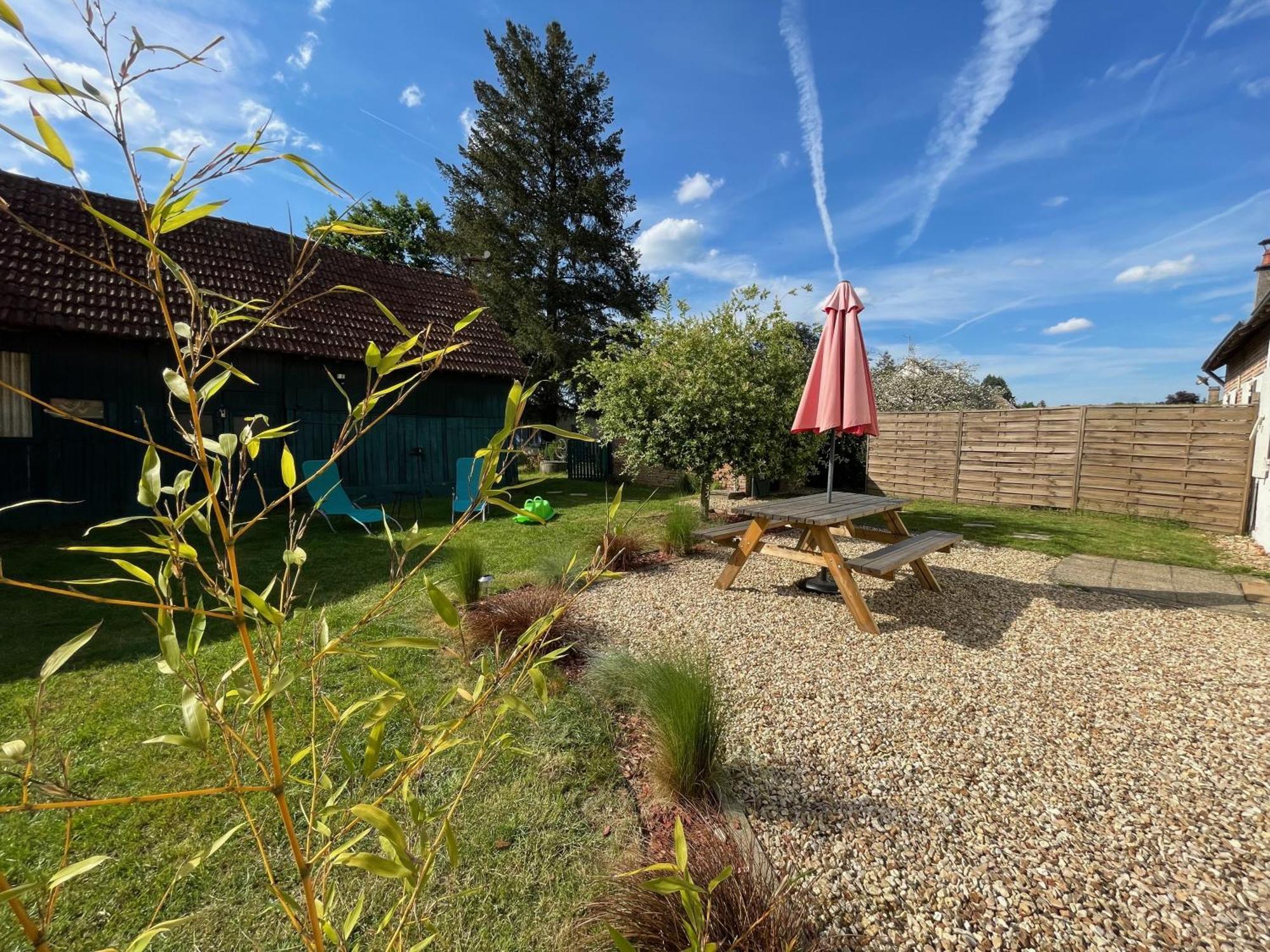 Le Cocoon D'Annabelle - Jolie Maison Avec Jeux Et Grand Jardin Pierrefitte-sur-Sauldre Buitenkant foto